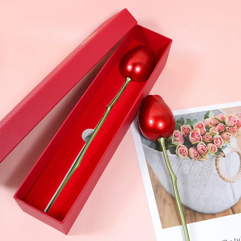 Flower box with necklaces and complete packaging